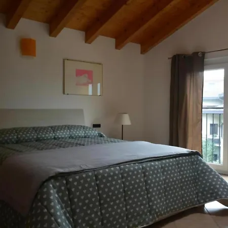 House Di * Como
